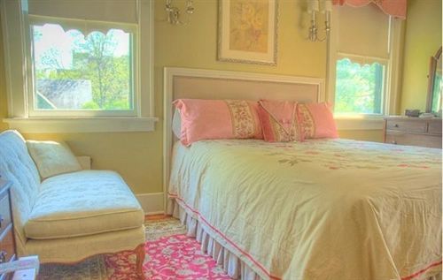 The Oliver Bed & Breakfast 3*