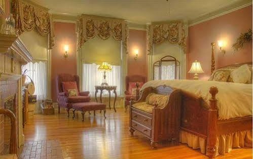 Bed & Breakfast The Oliver South Bend