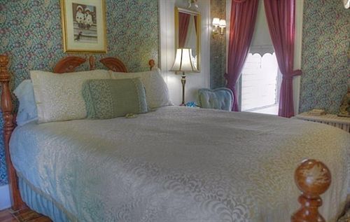 The Oliver 3*
